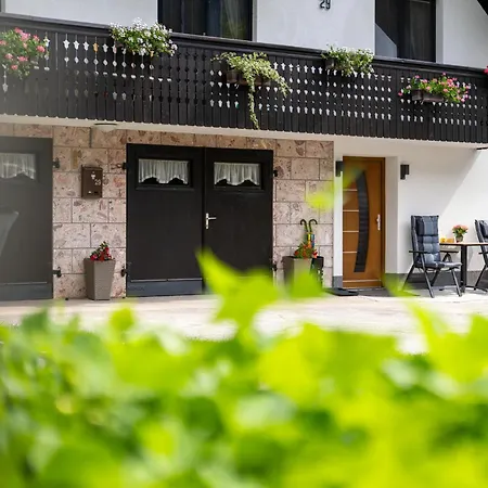 Brane & Jaka Apartments *