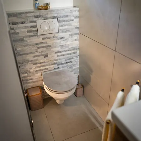 Brane & Jaka Apartments *